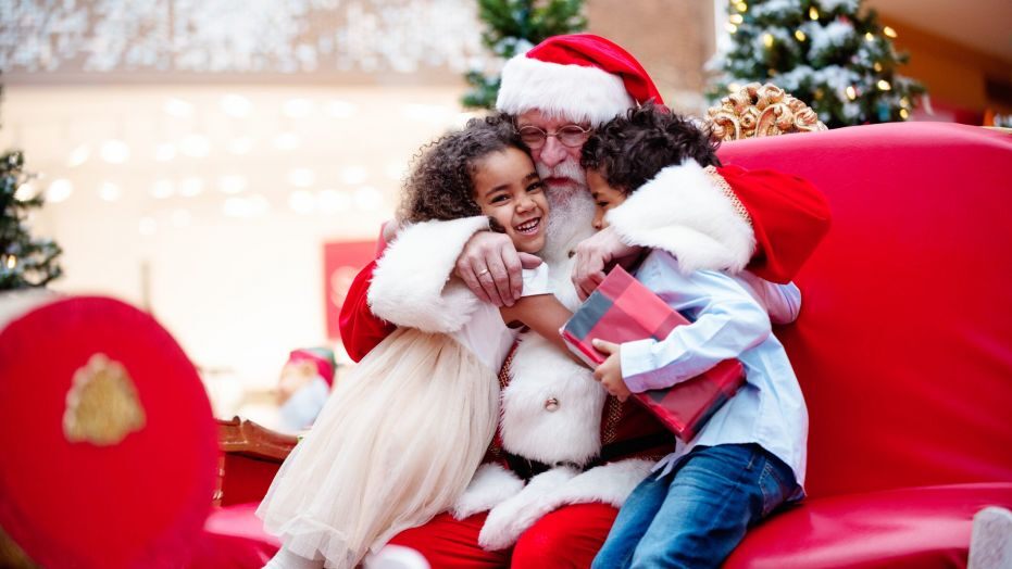 malls_across_us_and_canada_open_early_for_kids_with_autism_to_meet_santa