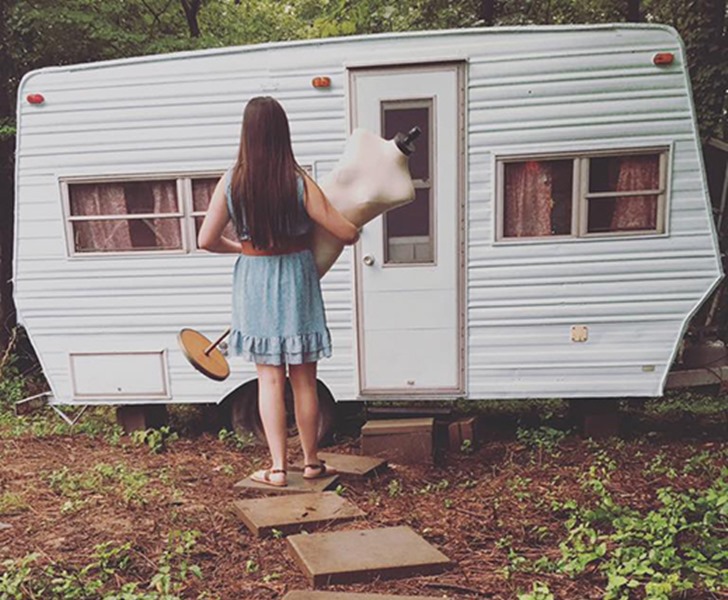 teen-transforms-old-camper-into-a-glamper