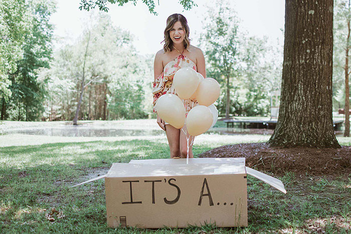 wifes-one-of-a-kind-gender-reveal-photoshoot-with-her-four-legged-baby