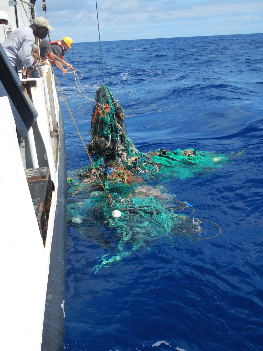 Ocean-Racers-Help-Solve-the-Great-Pacific-Garbage-Patch-Problem