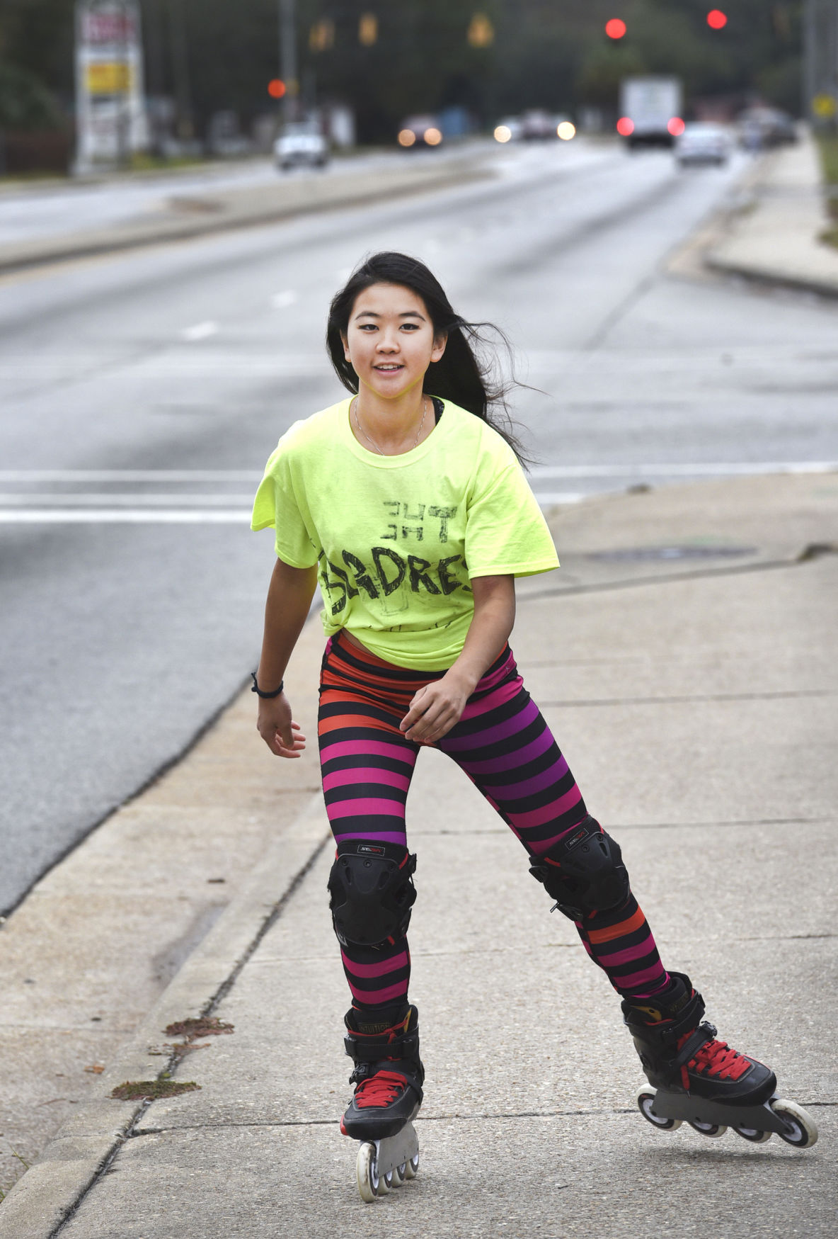 Woman-Who-Rollerblades-Across-America-With-No-Money-for-a-Good-Cause