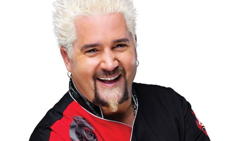 Celebrity-Chef-Guy-Fieri-Serves-Wildfire-Victims
