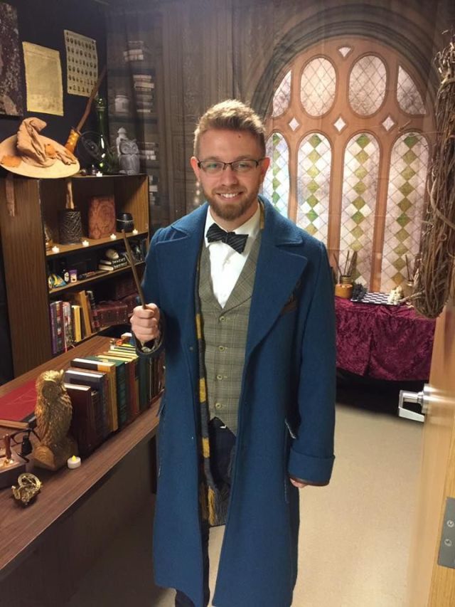 teacher-spends-70-hours-for-a-harry-potter-themed-classroom-year-look-it-is-hogwarts